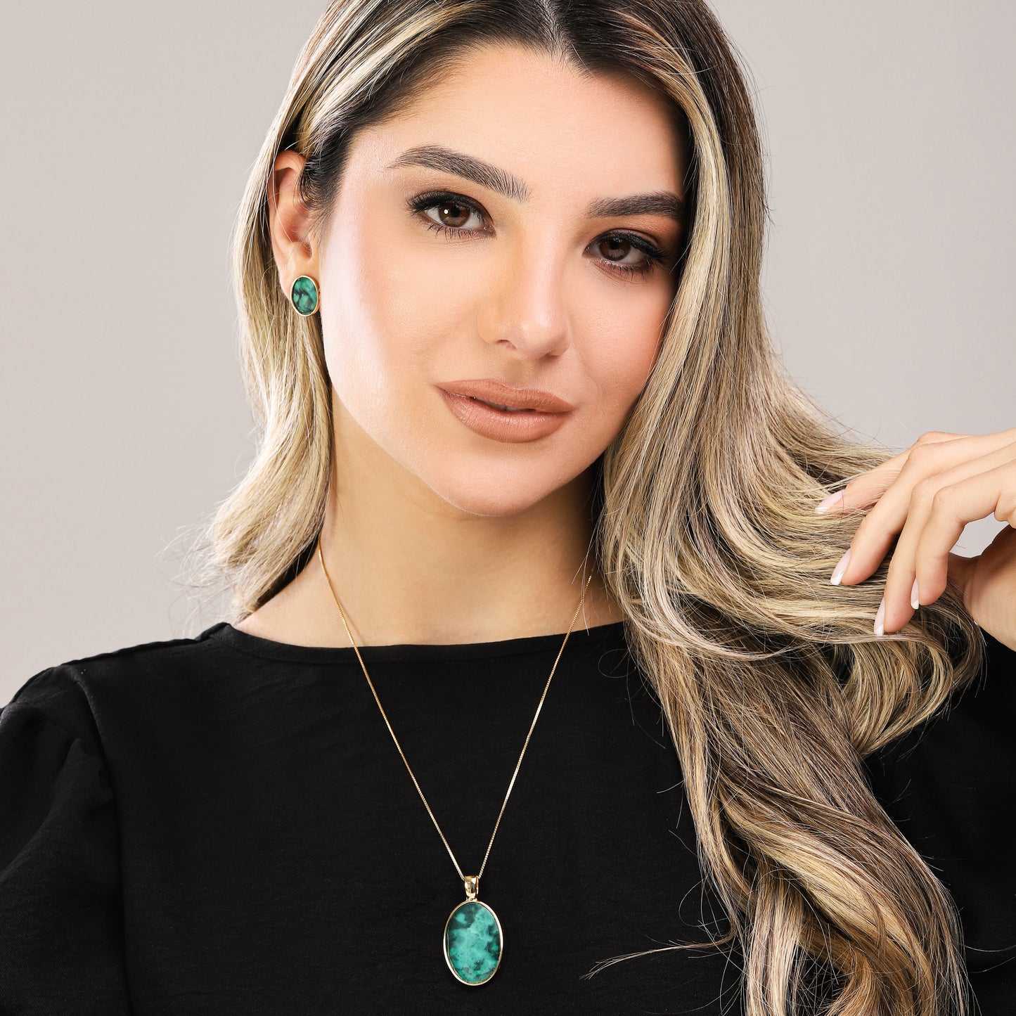 Ensemble doré avec pierre de design organique