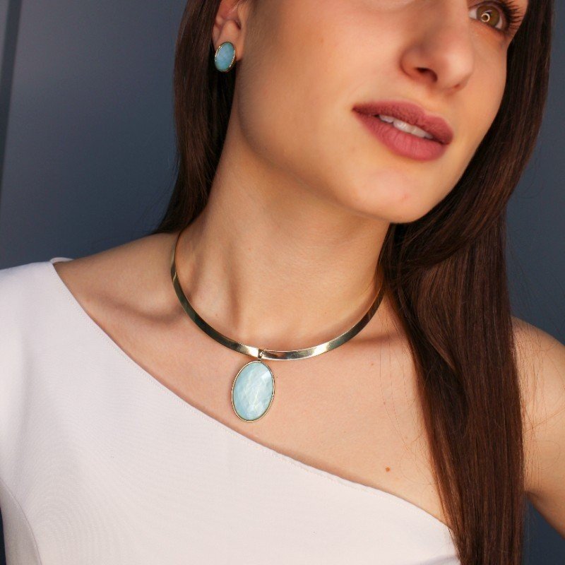 Ensemble doré avec pierre de design organique