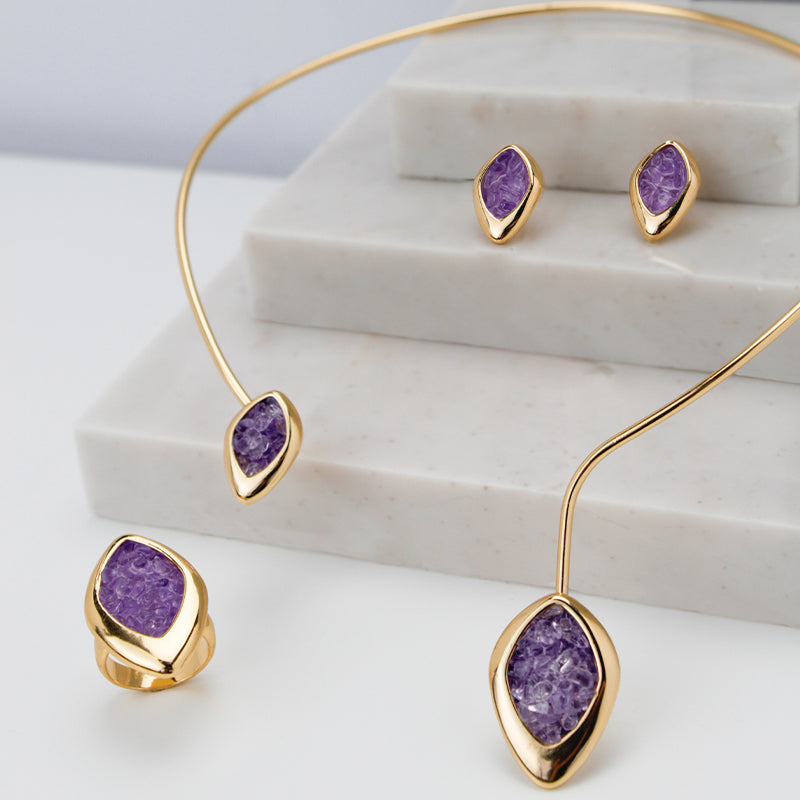 Parure plaquée or avec pierre brute en forme de goutte