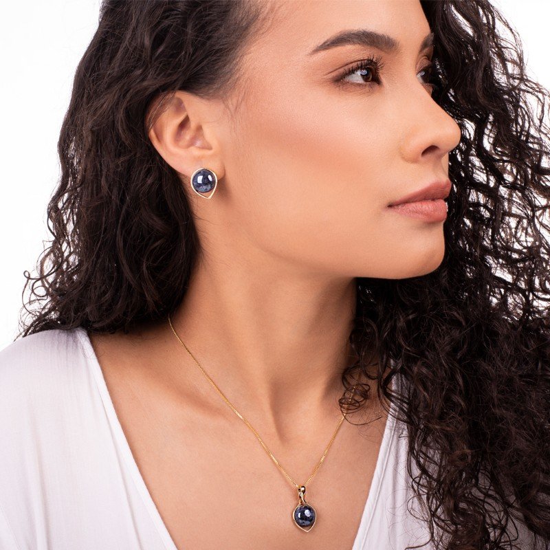 Parure plaquée or avec effet nacré