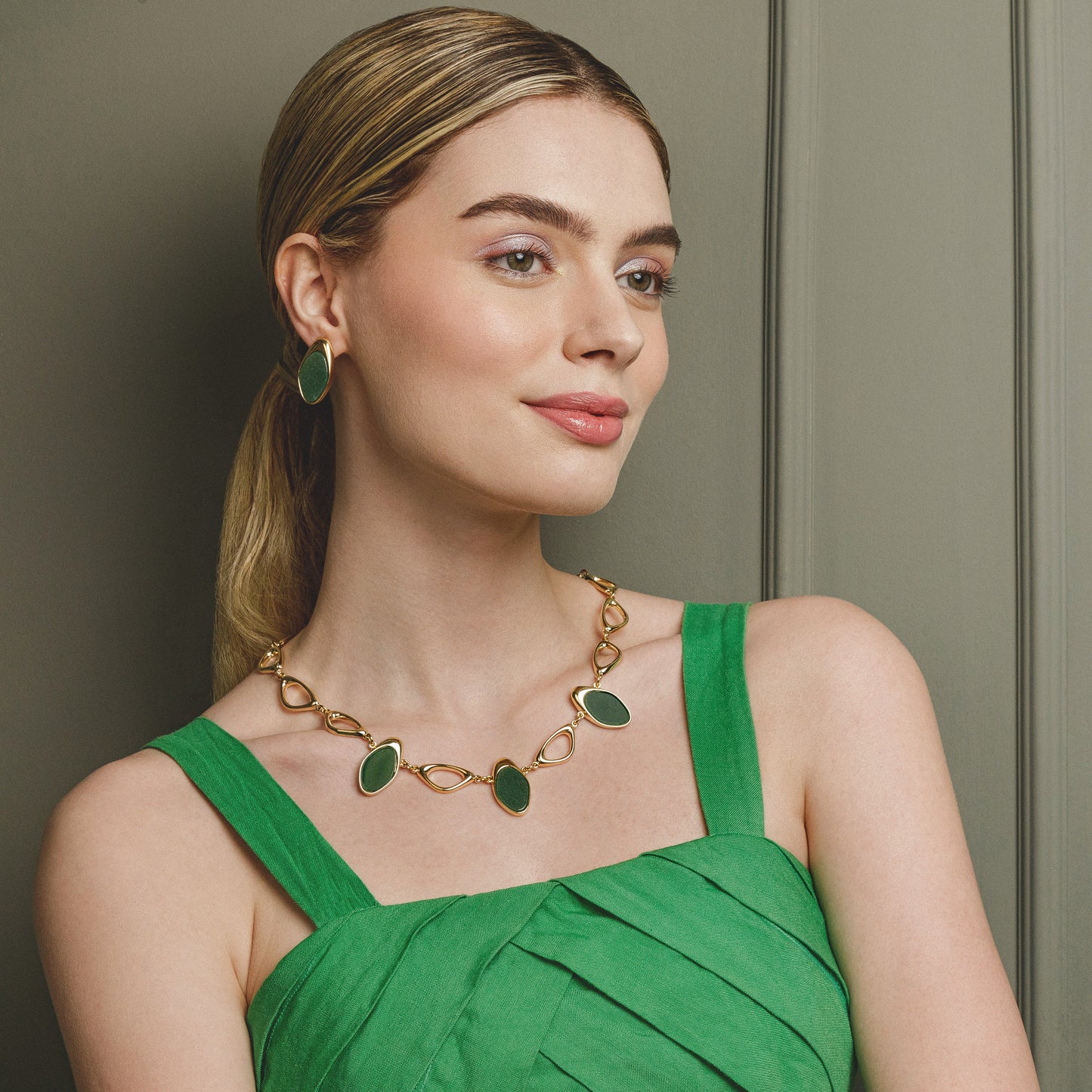 Parure plaquée or avec pierres