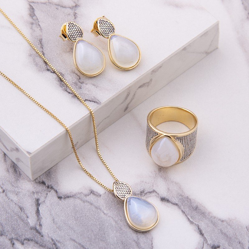 Parure plaquée or et rhodium blanc avec effet nacré