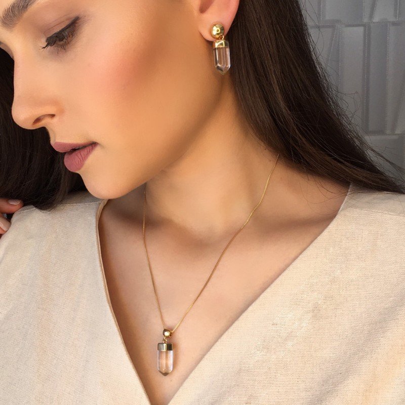 Collier avec pendentif en cristal